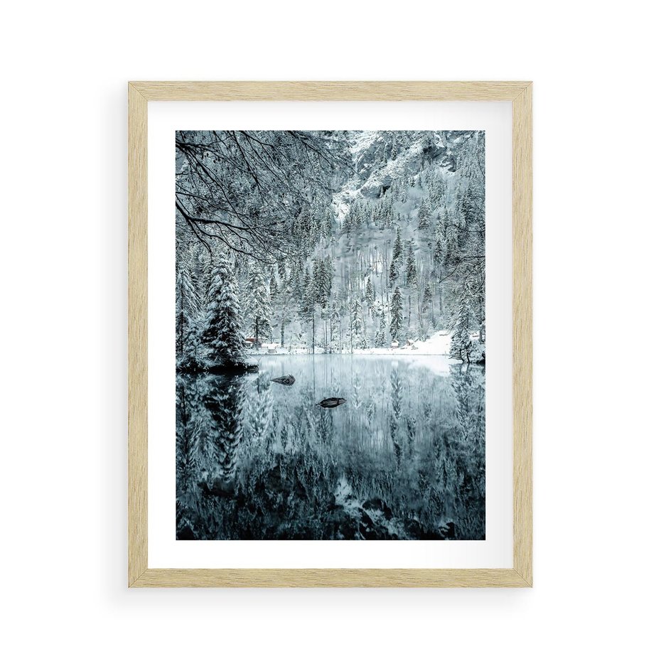 Plakat w ramie 40x50 - Zimowy Raj - zimowy górski krajobraz, jezioro w górach - rama drewno