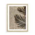 Plakat w ramie 50x70 - Plażowa Idylla - palma, cień na piasku - rama drewno