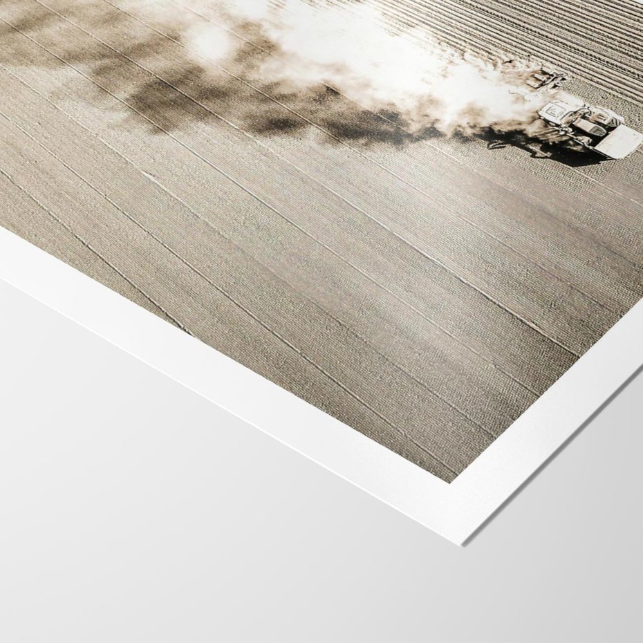 Plakat bez ramy 21x30 - Żniwa na Wsi - pole, traktor na polu