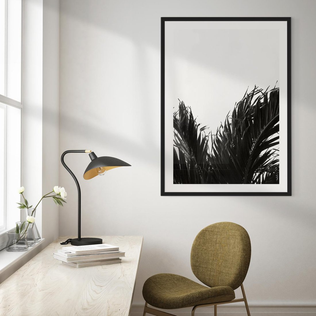 Plakat w ramie 50x70 - Tropikalna Uroda w Czerni i Bieli - fotografia czarno biała, liście palmy - rama czarna