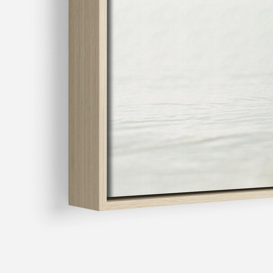 Obraz w ramie 70x50 - Spokój Plaży - fotografia, biała muszla na plaży - rama drewno