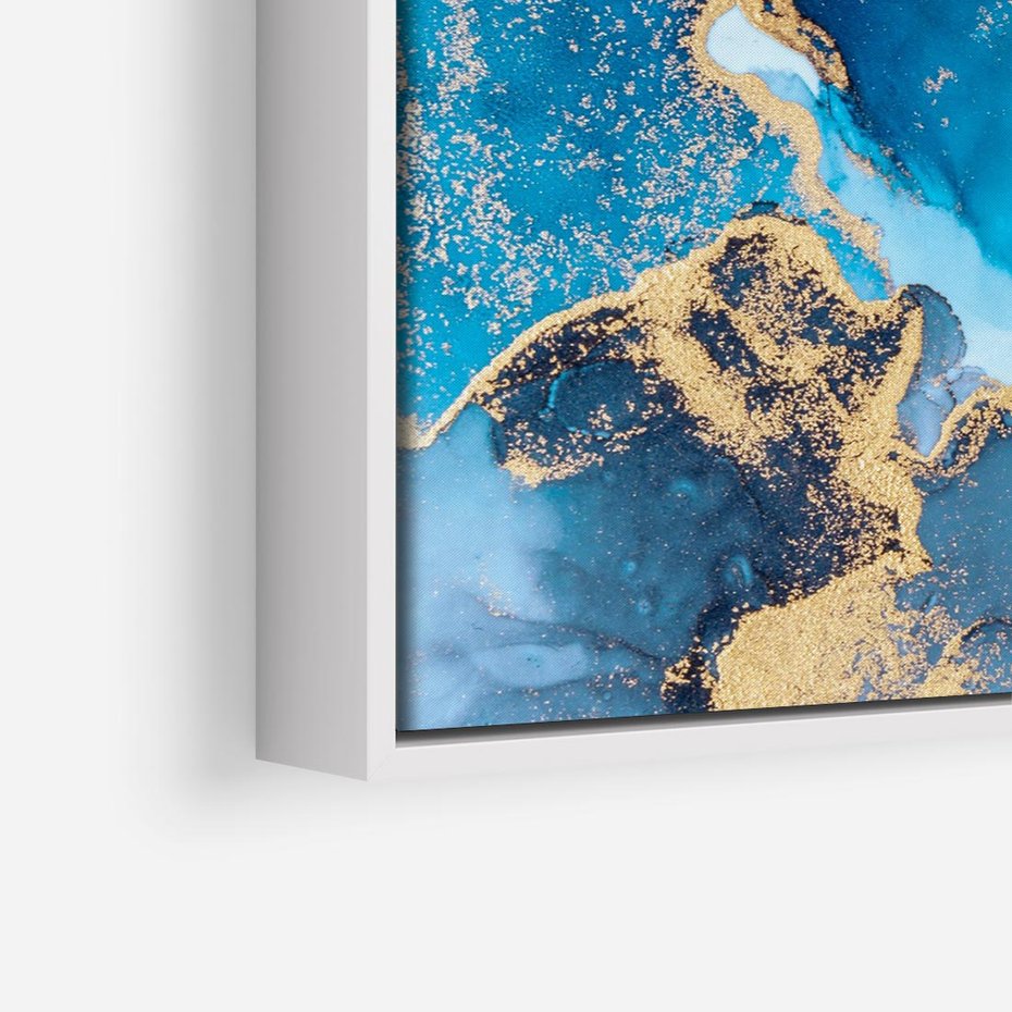 Obraz w ramie 50x50 - Elegancja i Wyrafinowanie - marmur, złoto - rama biała