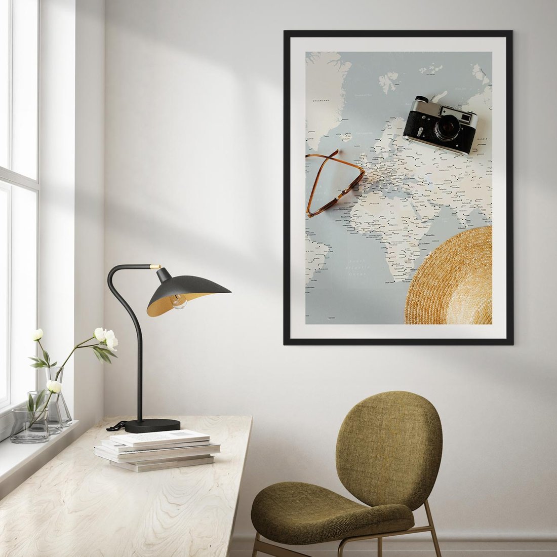 Plakat w ramie 50x70 - Świat w Kadrze - mapa, aparat - rama czarna