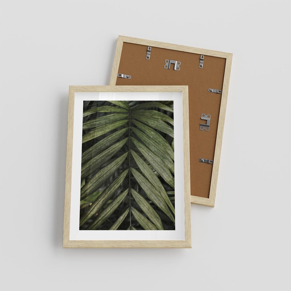 Plakat w ramie 30x40 - W Liściach Ukryte - zdjęcie, fotografia - rama drewno