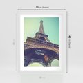 Plakat w ramie 30x40 - Wieża Eiffla w czarno-białej odsłonie - Eiffla, Paryż - rama biała