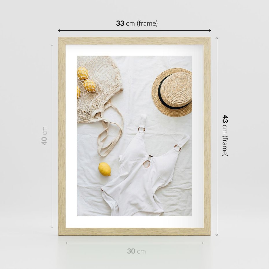 Plakat w ramie 30x40 - Moda na Wakacje: Cytrynowy Urok - kompozycja letnia, fashion - rama drewno