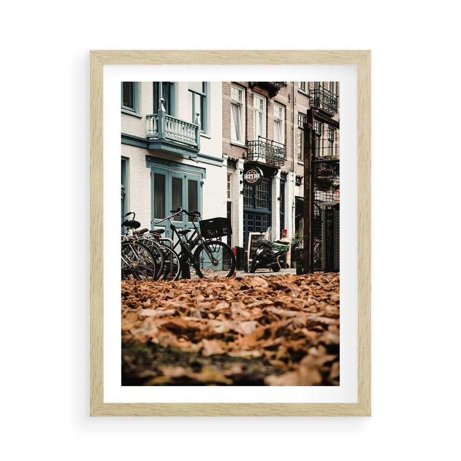 Plakat w ramie 50x70 - Rowery w Mieście pełnym Liści - rower, miasto - rama drewno