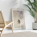 Plakat w ramie 40x50 - Samotna Palma pod Niebem - samotna palma, na tle nieba - rama drewno