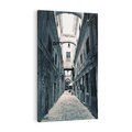 Obraz na płótnie 80x120 - Odkryj tajemnice miasta - uliczka, perspektywa
