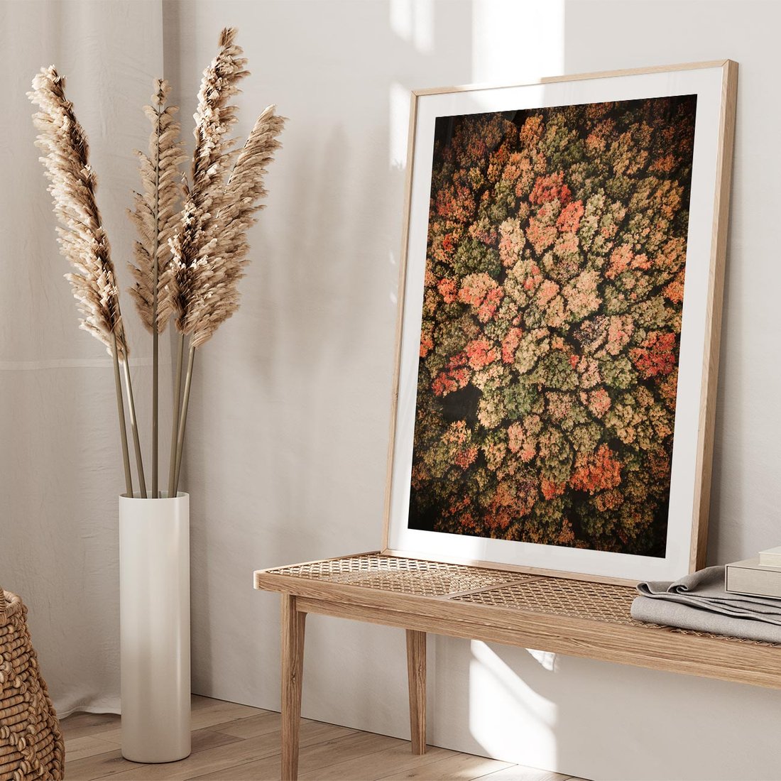 Plakat w ramie 50x70 - Jesień z Lotu Ptaka: Malowniczy Las - las jesienią z lotu ptaka - rama drewno