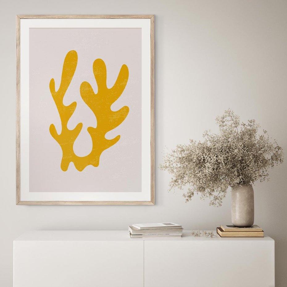 Plakat w ramie 50x70 - Abstrakcyjna Synergia - abstrakcyjna żółta forma, minimalizm - rama drewno