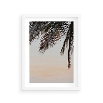 Plakat w ramie 30x40 - Tropikalna Harmonia - palmy na tle nieba - rama biała