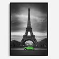 Obraz w ramie 50x70 - Paryskie Romantyczne Spotkanie - Eiffla, samochód - rama czarna