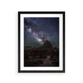 Plakat w ramie 30x40 - Gwiaździsta Noc na Pustyni - noc na pustyni, gwiździste niebo - rama czarna