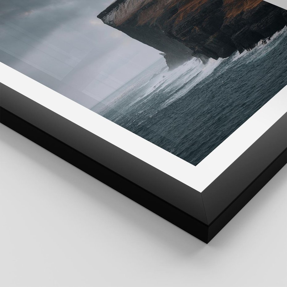 Plakat w ramie 30x40 - Przyroda w Majestacie - fiordy, klify - rama czarna