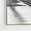 Obraz w ramie 70x50 - Ikona Miasta - most Nowy Jork, czarno biała fotografia - rama drewno
