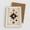 Plakat w ramie 50x70 - Bezgraniczny Taniec Światła - abstrakcyjna geometryczna kompozycja, koła linie - rama drewno