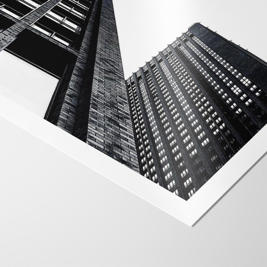 Plakat bez ramy 40x50 - Geometryczna Asymetria - architektura, czarno białe zdjęcie