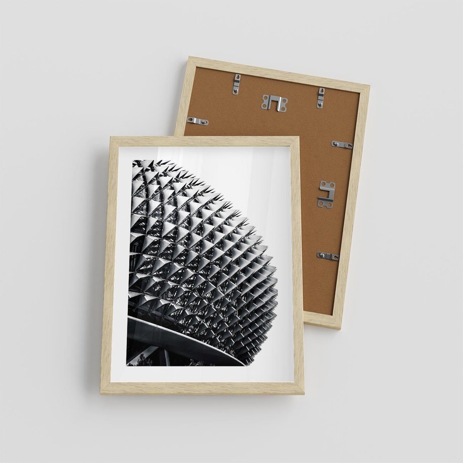 Plakat w ramie 30x40 - Nowoczesność w Czerni i Bieli: Architektoniczna Piękność - nowoczesna architektura, black and white - rama drewno