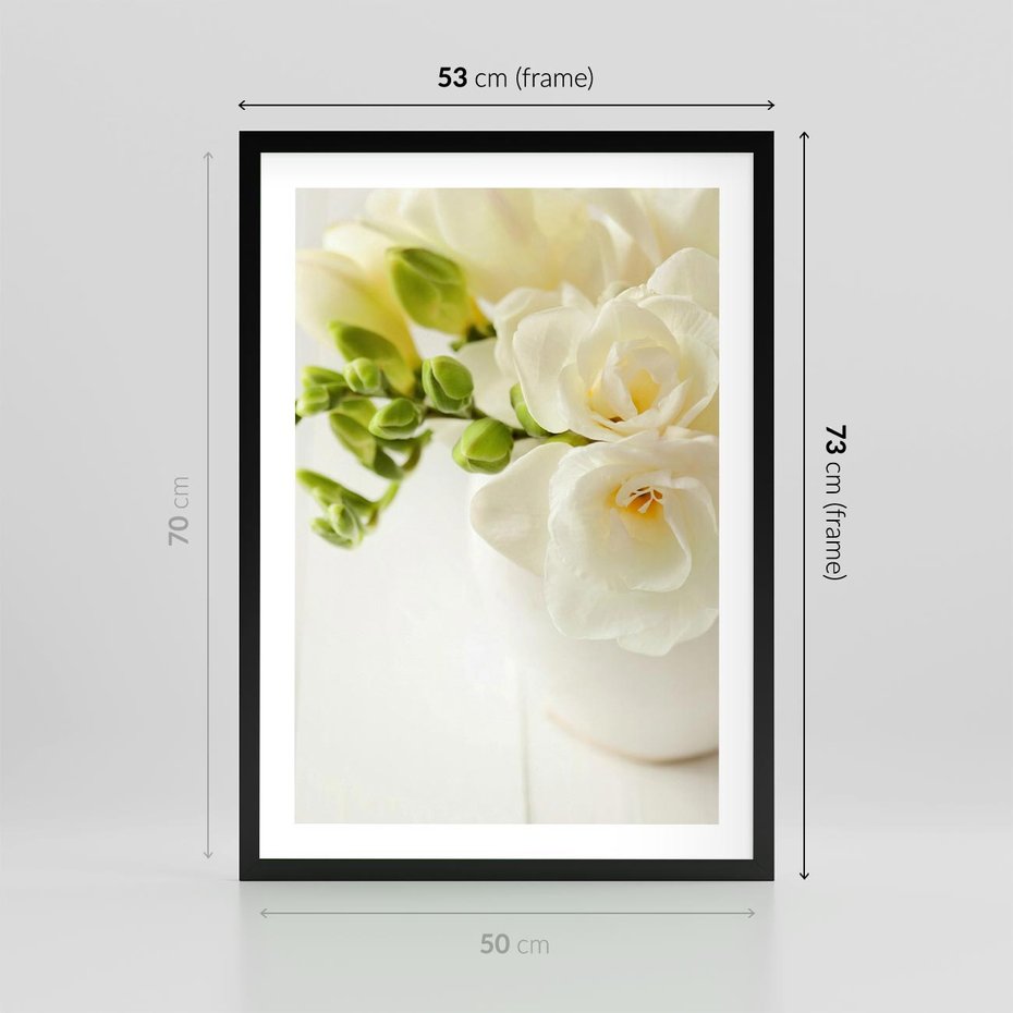 Plakat w ramie 50x70 - Subtelność białych frezji - frezja, białe - rama czarna