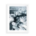 Plakat w ramie 50x70 - Ośnieżone Szczyty z Wysoka - ośnieżone szczyt górskie, zdjęcie z lotu ptaka - rama biała