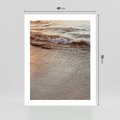 Plakat bez ramy 40x50 - Spokój Morza: Fale na Plaży - fale, morze