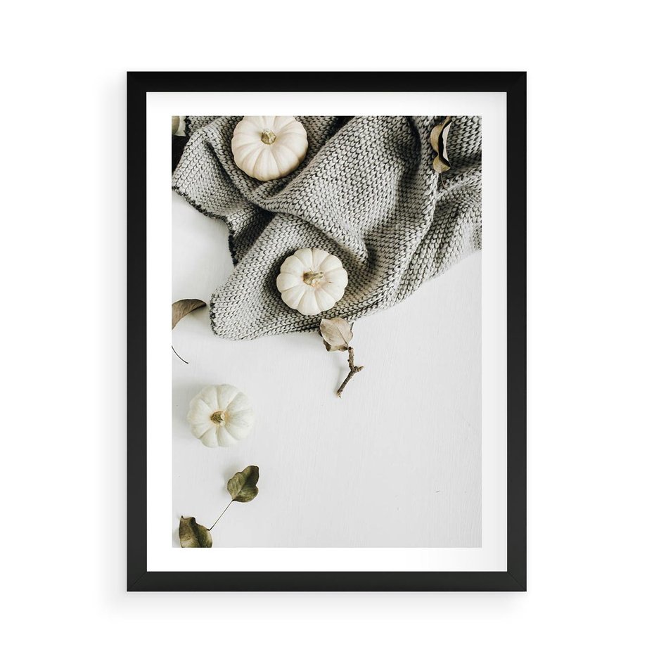 Plakat w ramie 50x70 - Białe Dynie i Przytulny Koc - kompozycja jesienna, białe dynie - rama czarna