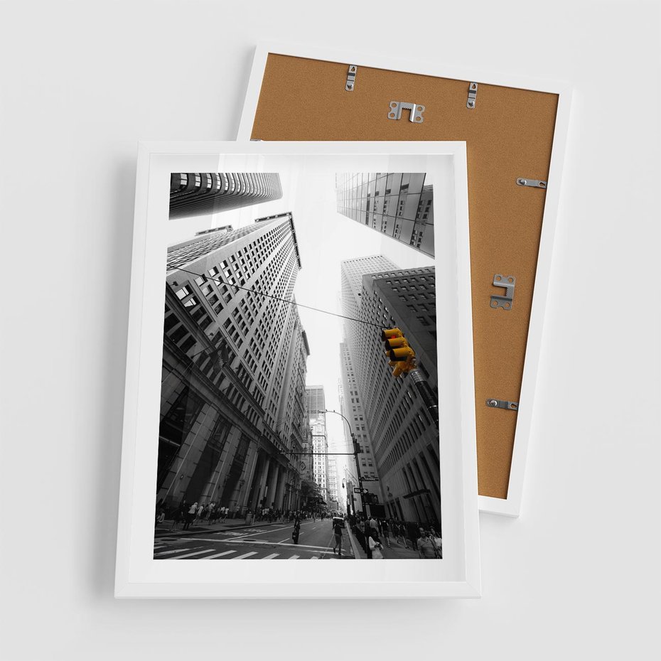 Plakat w ramie 50x70 - Miejskie Wieże - miasto, wieżowce - rama biała