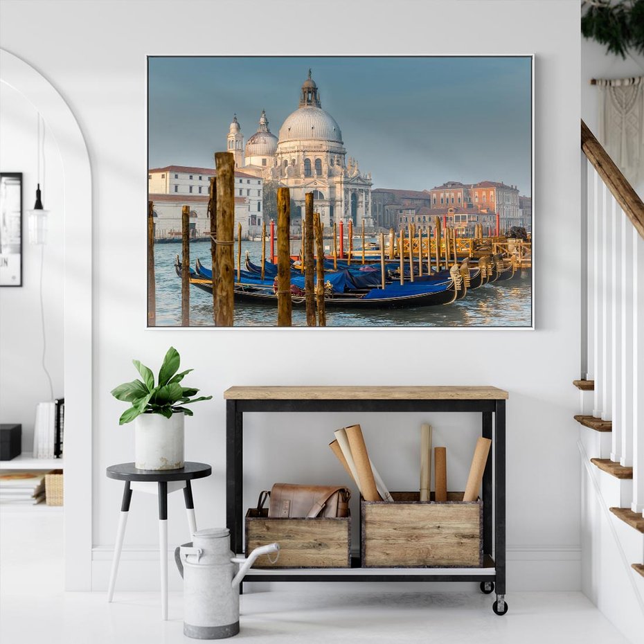 Obraz w ramie 120x80 - Urok Wenecji - fotografia, przystań w Wenecji - rama biała