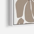 Obraz w ramie 50x50 - Złudne Zmysły - abstrakcyjny kwiat, beże i brązy - rama biała