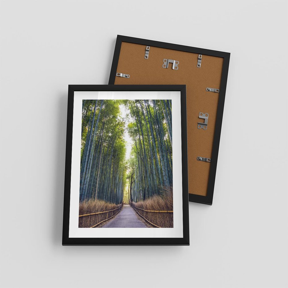 Plakat w ramie 30x40 - Urokliwa dróżka w lesie - las, dróżka - rama czarna