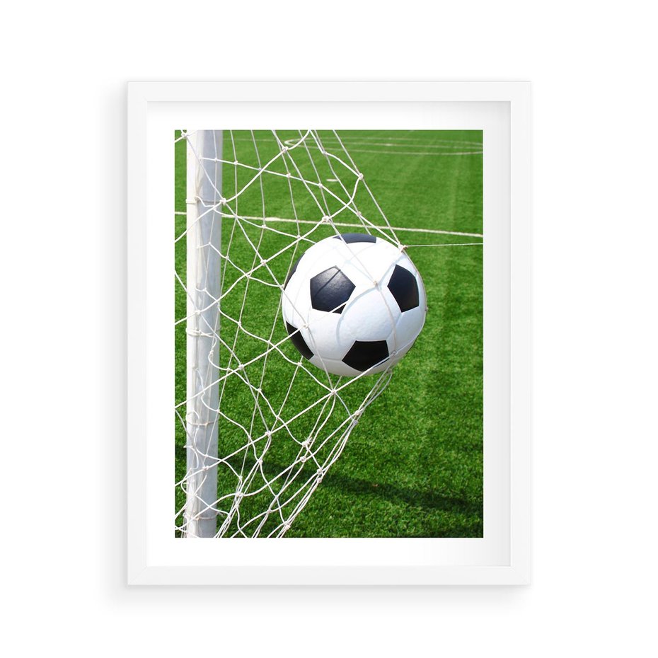 Plakat w ramie 40x50 - Namiętność Piłki i Gola - piłka nożna, gol - rama biała