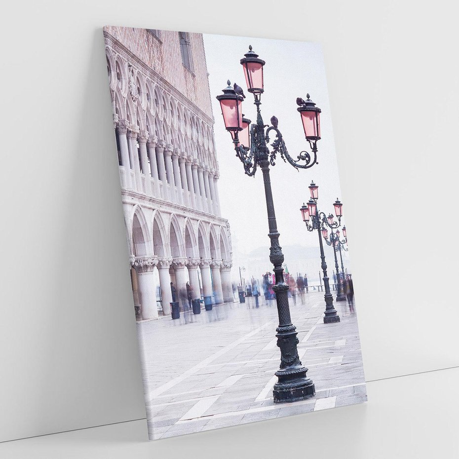 Obraz na płótnie 80x120 - Przemijający urok miasta - miasto, uliczka