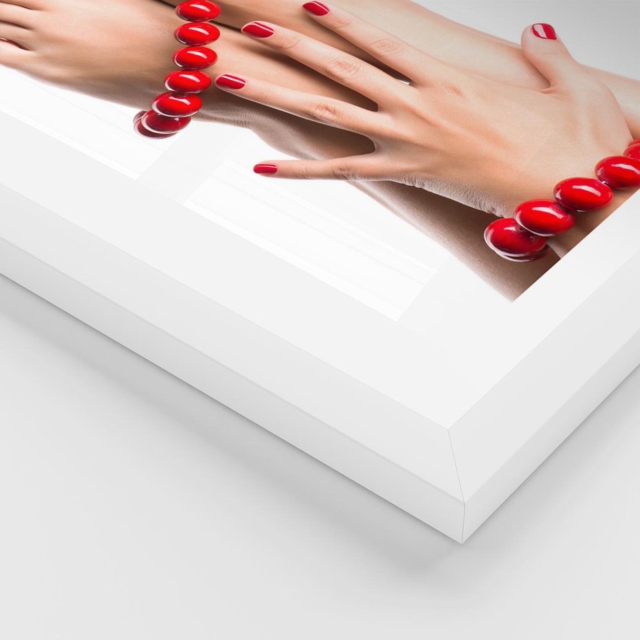 Plakat w ramie 40x50 - Manicure spa: piękno i relaks - manicure, spa - rama biała