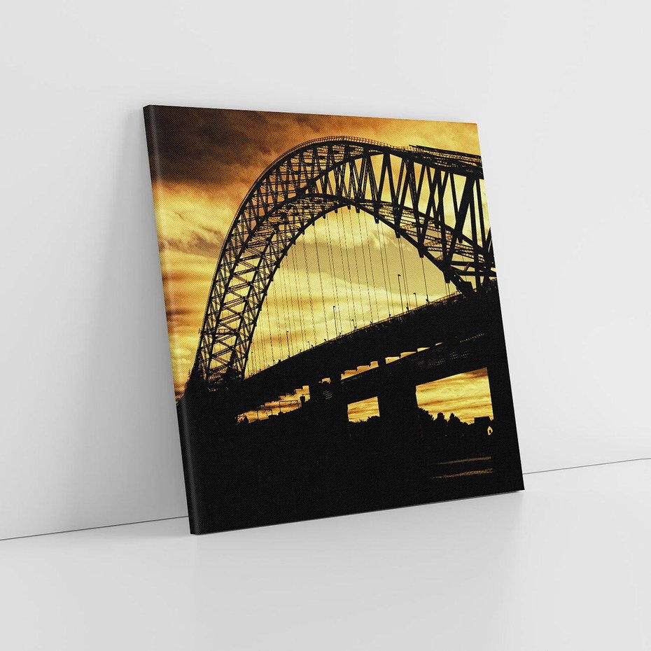 Obraz na płótnie 30x30 - Most przy zachodzie słońca - most, zachód