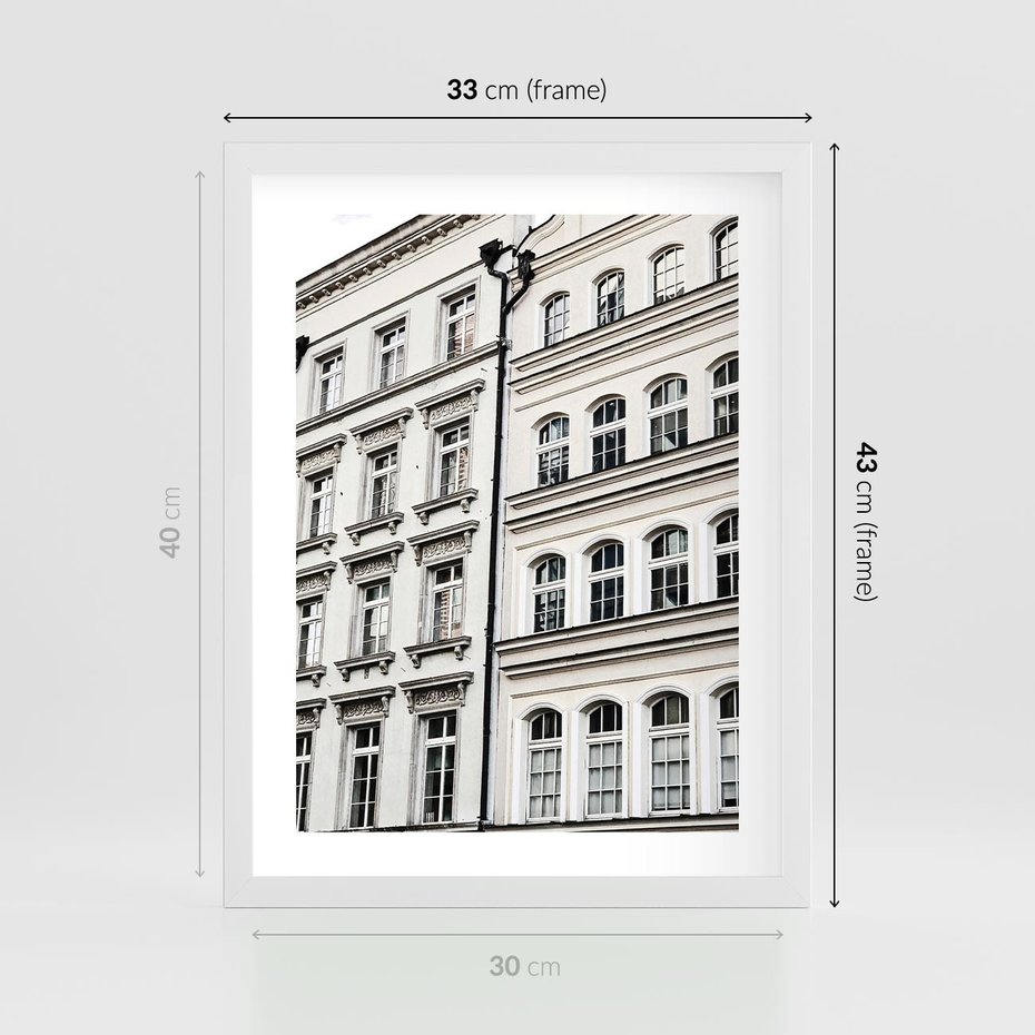 Plakat w ramie 30x40 - Urok Starej Kamienicy - budynki, miasto - rama biała