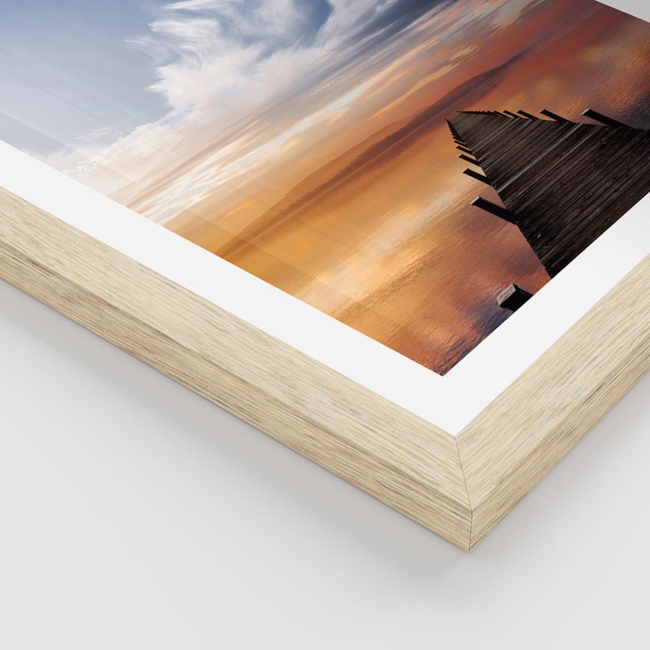 Plakat w ramie 50x70 - Magia Chwili - pomost, zachód - rama drewno