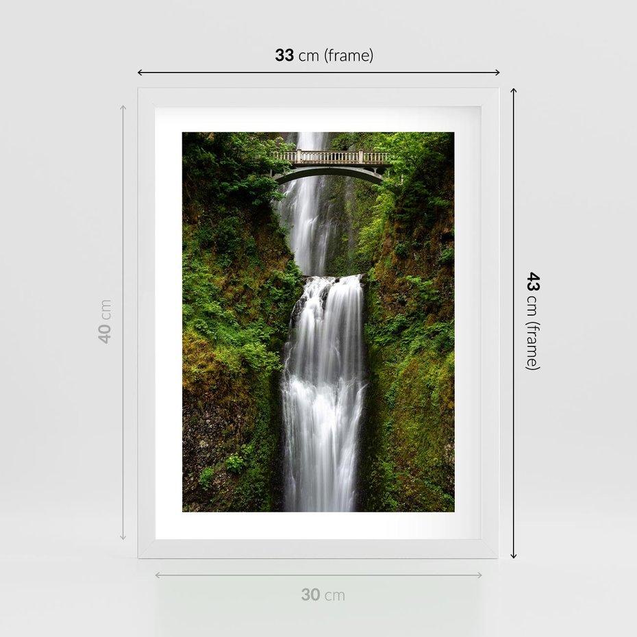 Plakat w ramie 30x40 - Siła i Urok Natury - wodospad, las - rama biała