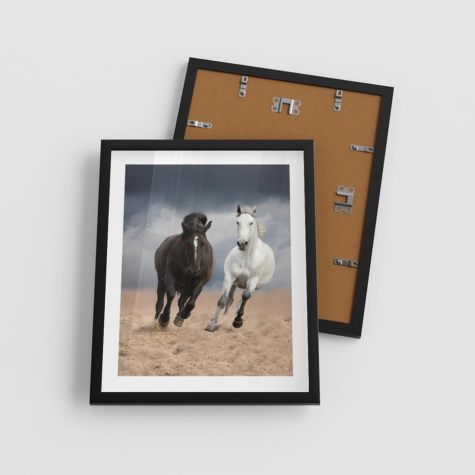 Plakat w ramie 40x50 - Siła koni w galopie - konie, galop - rama czarna