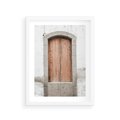Plakat w ramie 30x40 - Śródziemnomorskie Drzwi Czasu - fotografia starych drzwi, śródziemnomorska architektura - rama biała