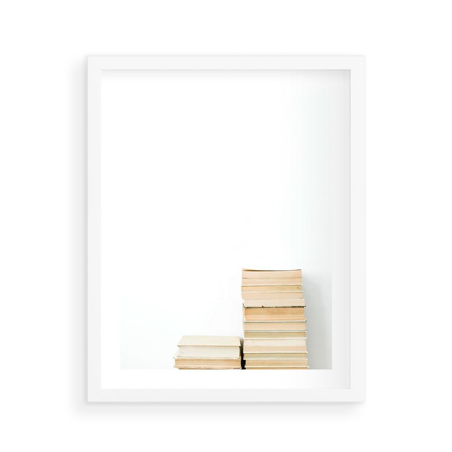 Plakat w ramie 40x50 - Estetyka Literatury - stos książek, minimalistyczna kompozycja - rama biała