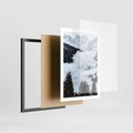 Plakat w ramie 50x70 - Zimowa Magia Gór: Śnieżne Szczyty - grajobraz górski, zima - rama czarna