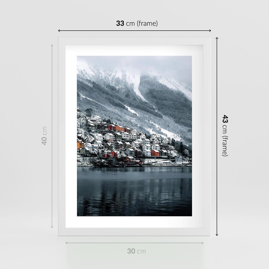 Plakat w ramie 30x40 - Skandynawia na Wzgórzach - domki na wzgórzu, skandynawia - rama biała