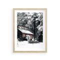 Plakat w ramie 30x40 - Zimowy Urok Drewnianego Domku - zima, drewniany domek - rama drewno