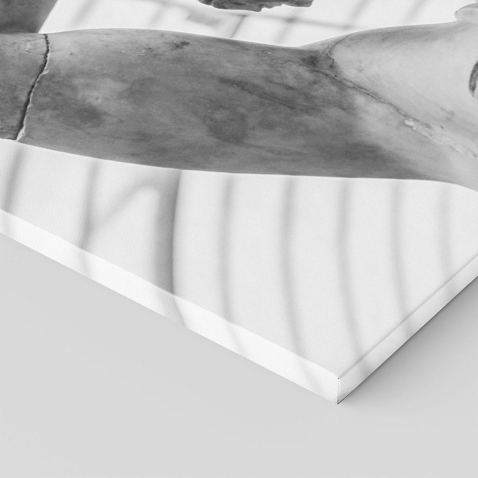 Obraz na płótnie 120x80 - Zaklęta w Kamieniu - antyczna rzeźba kobiety na fotografii, czarno biała