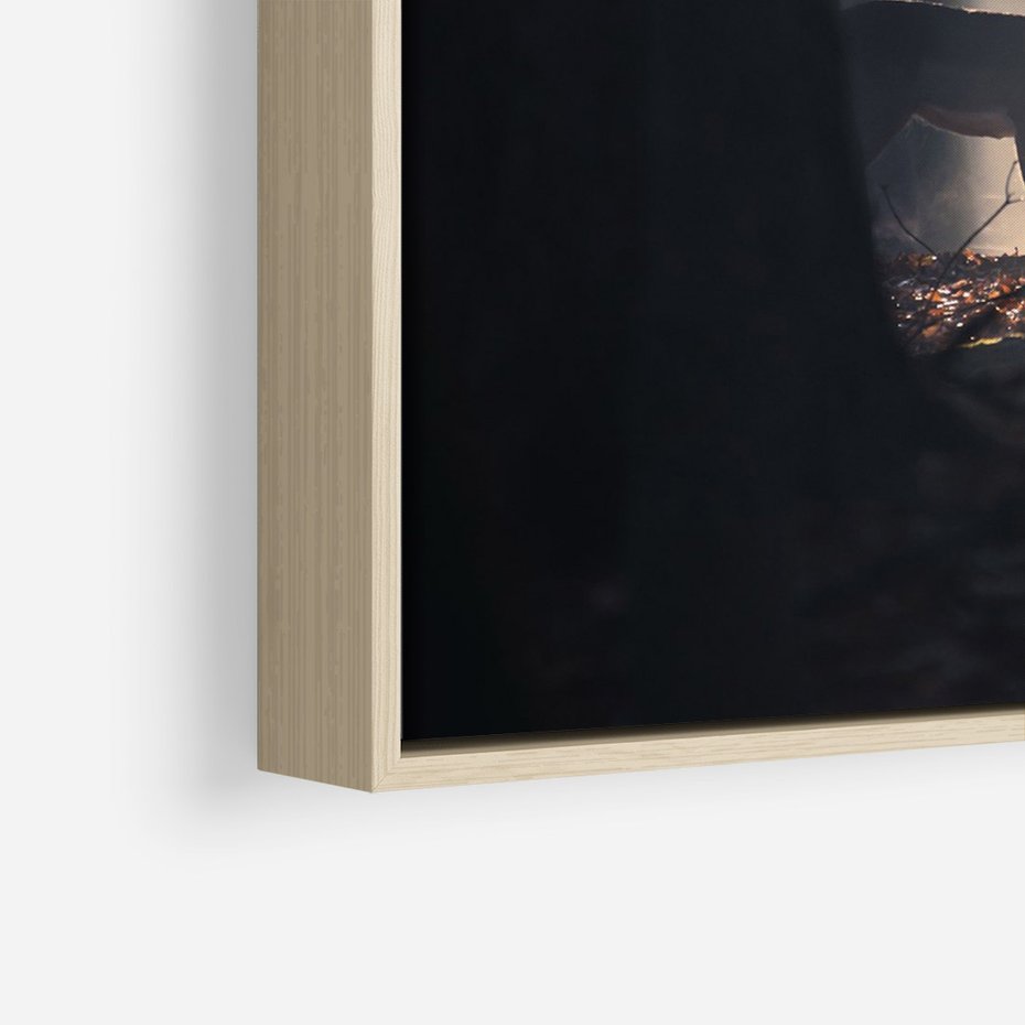 Obraz w ramie 50x70 - Sarnie Skoki - zdjęcie, klimatyczny las - rama drewno