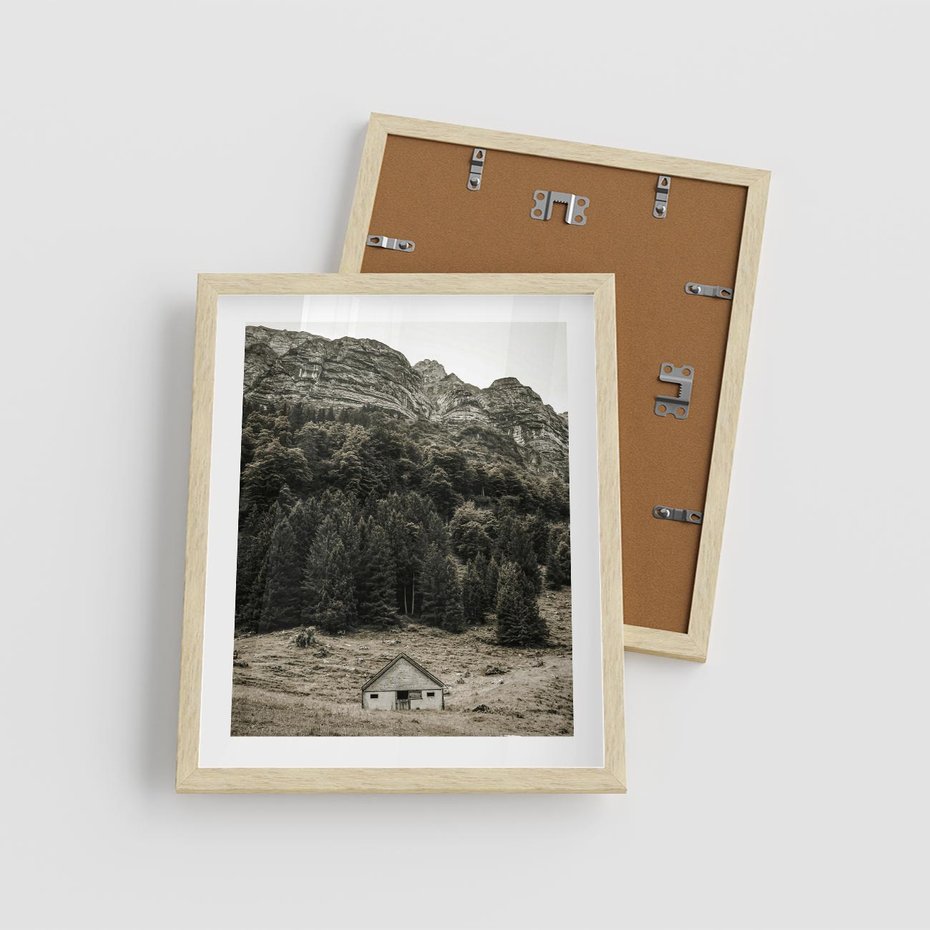 Plakat w ramie 40x50 - Dom w Odcieniach Natury - domek w górach, góry - rama drewno