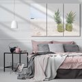 Obraz na płótnie 120x80 - Ananasy na Plaży - Egzotyczny Raj - ananasy, plaża