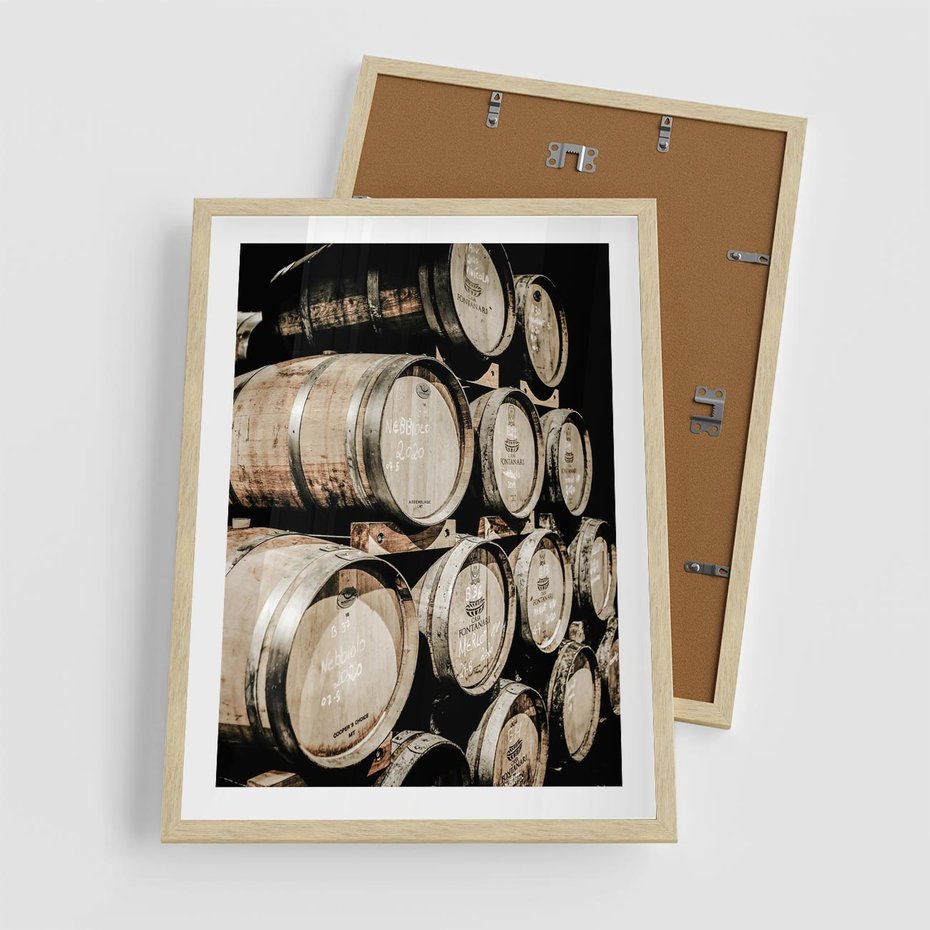 Plakat w ramie 50x70 - Tradycyjne Beczki - beczki, rustykalna fotografia - rama drewno