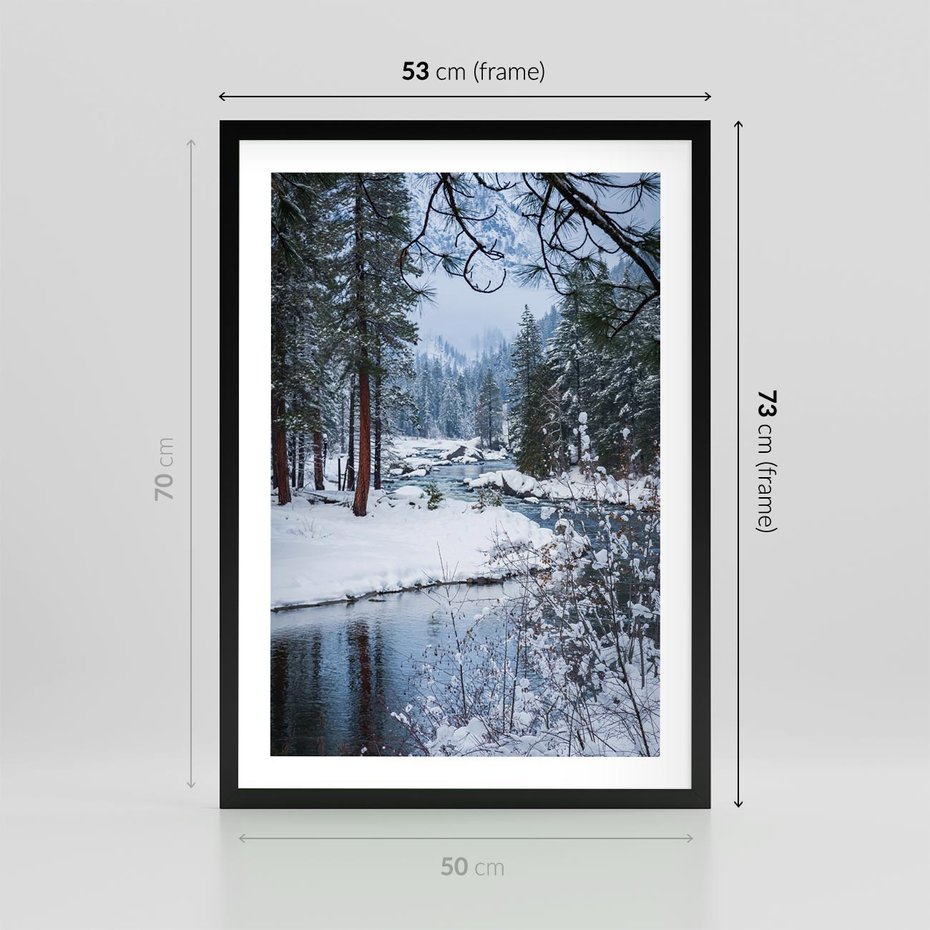Plakat w ramie 50x70 - Śnieżne cuda - zima, las - rama czarna